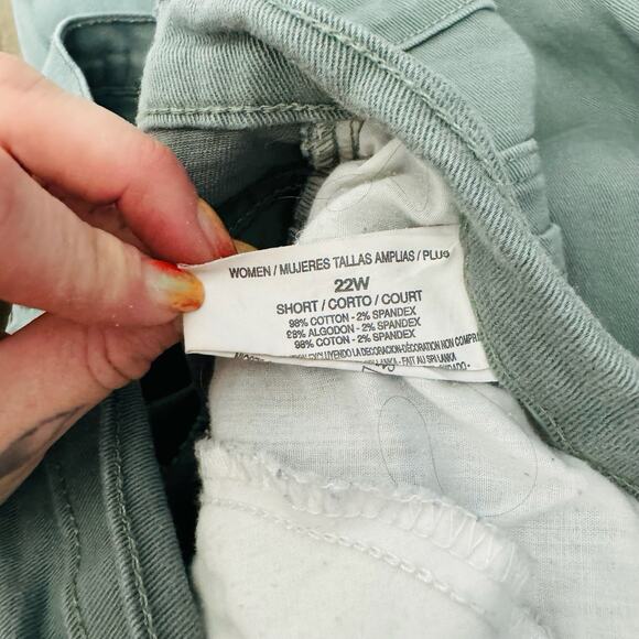 Gloria Vanderbilt Gray Amanda Jeans Women’s 22W Short - Picture 10 of 11